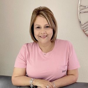 Meet your Posher, Isabel